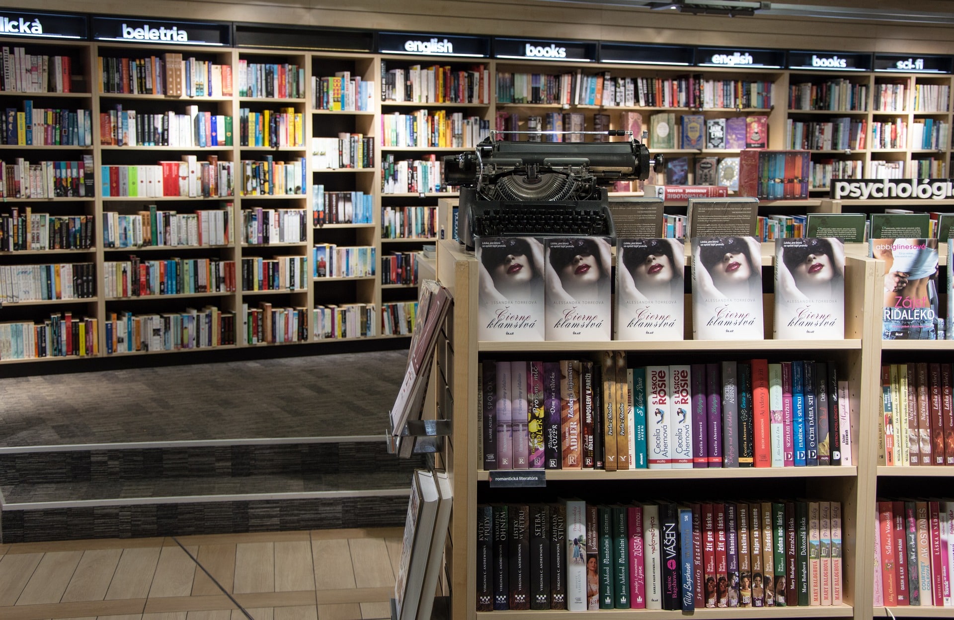 10 différences entre une librairie physique et une librairie en ligne