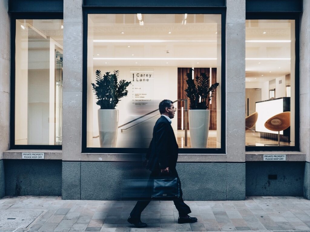 homme porte à porte VDI